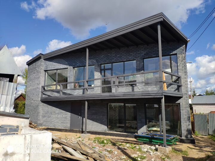 Коттедж 196 м² на участке 3,4 сот.