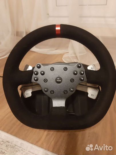 Игровой руль с педалями