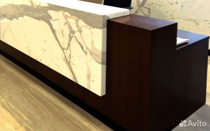 Барная стойка для приемной из искусственного камня
