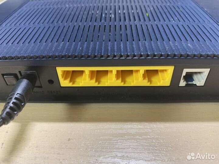 Модем adsl2+ Zyxel P660HT EE