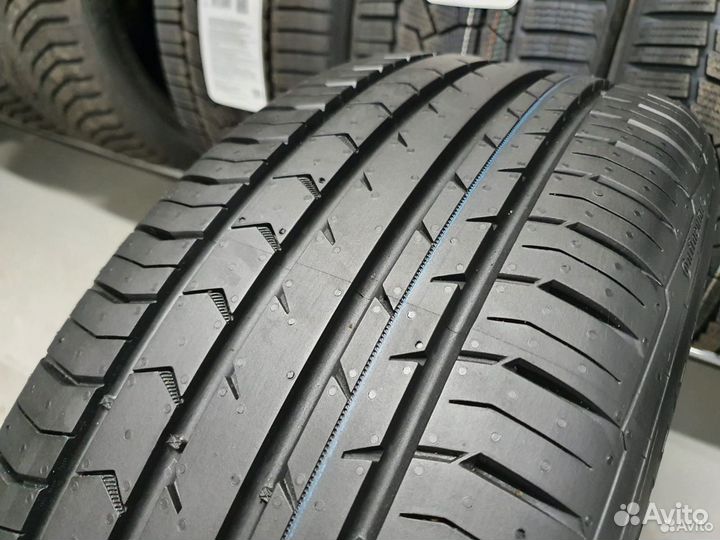 Continental ContiPremiumContact 5 215/55 R17 94V