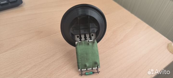 Резистор моторчика печки Фольксваген Ауди skoda