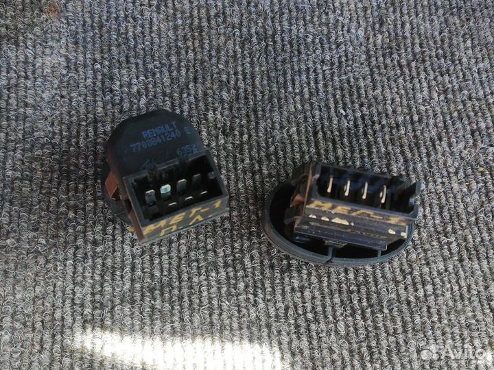 Кнопка Рено Меган 1