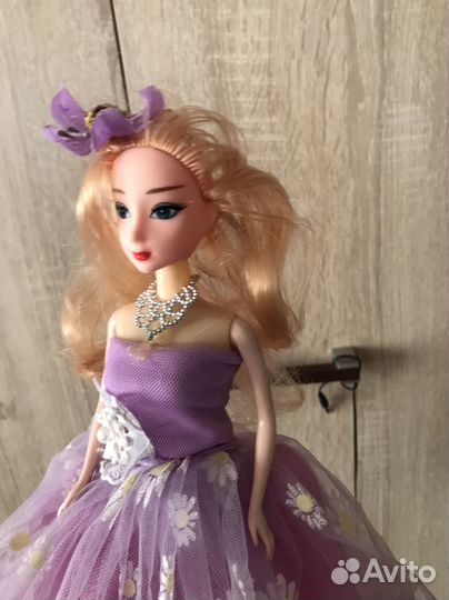 Кукла барби
