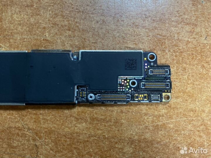 Материнская плата iPhone 8 64gb с TouchID и вибро