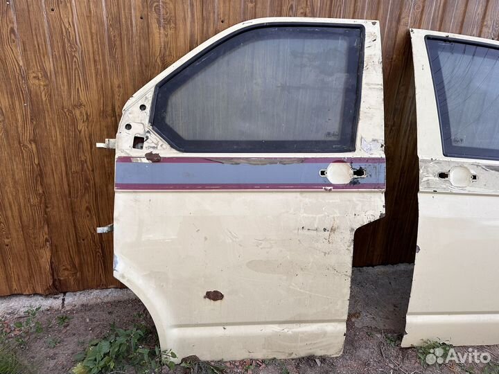Дверь Volkswagen transporter 2012 год