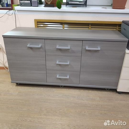 Тумба для оргтехники