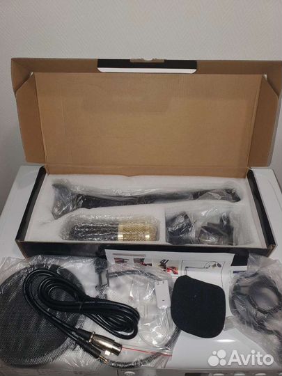 Набор Микрофон, держатель,ветрозащита новый