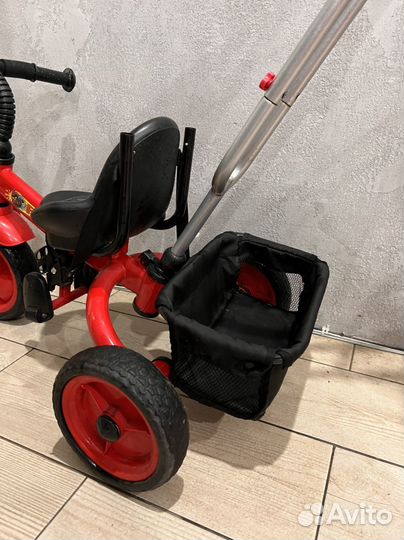 Трехколесный велосипед с родительской ручкой