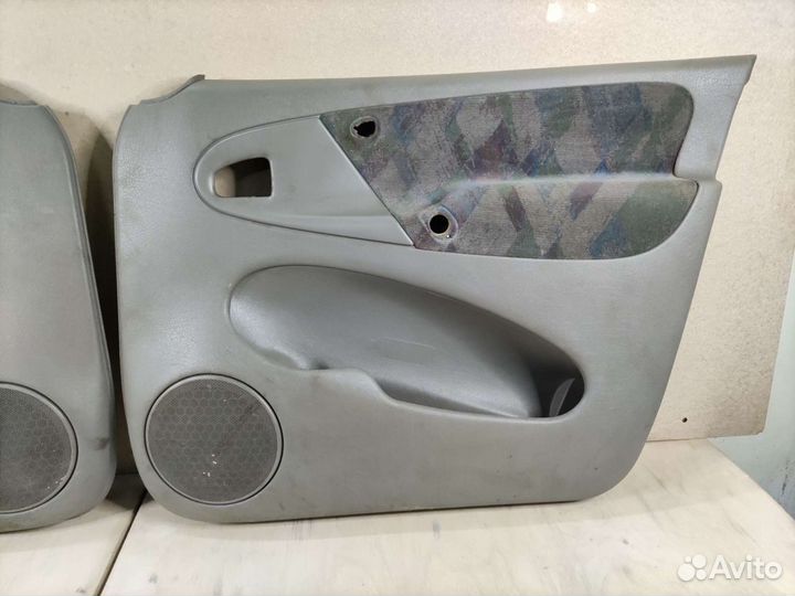 Обшивка двери Citroen Xsara Picasso