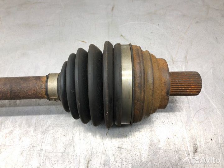 Полуось передний левый Volkswagen Jetta 5 седан