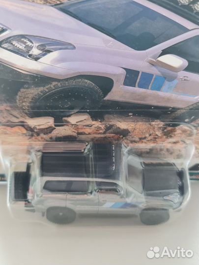 Hot Wheels Premium Toyota Land Cruiser