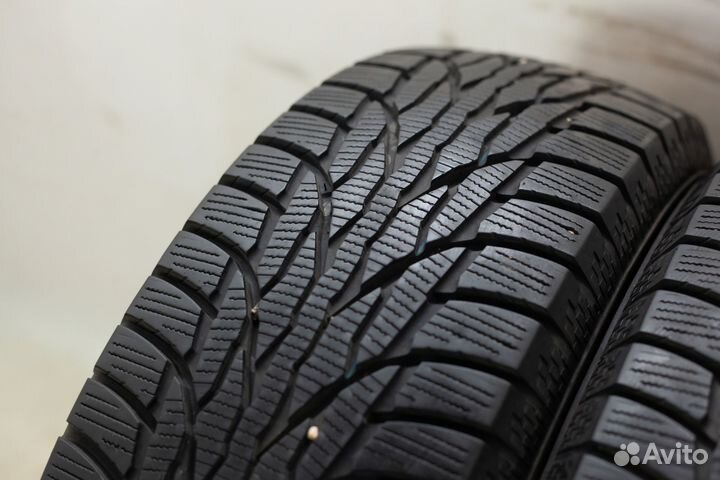 Kumho WinterCraft SUV Ice WS51 215/65 R16 102T