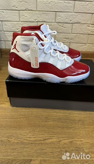 Air Jordan 11 retro red Оригинал 8 US (41 rus)