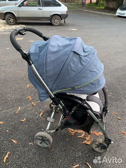 Прогулочная коляска