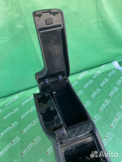 Центральная консоль-подлокотник Mercedes W220