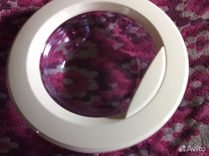 Люк стиральной машинки с петлей