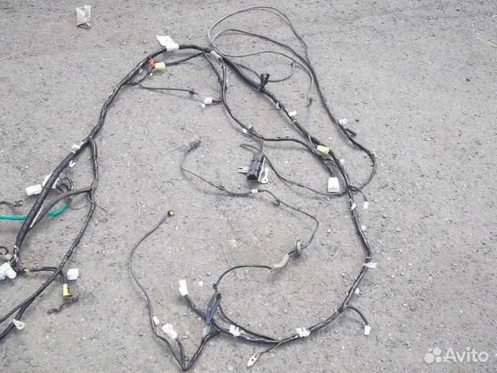 Электропроводка салонная левая (Subaru Outback)