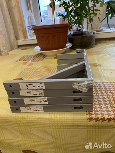 Кронштейндля полки с креплением к столу IKEA