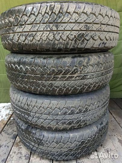Bridgestone Dueler A/T 245/75 R17