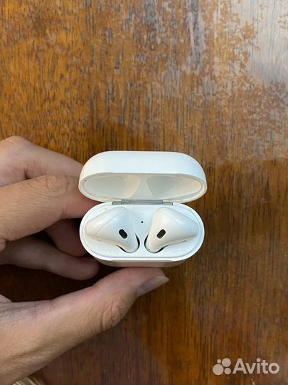 Airpods 1