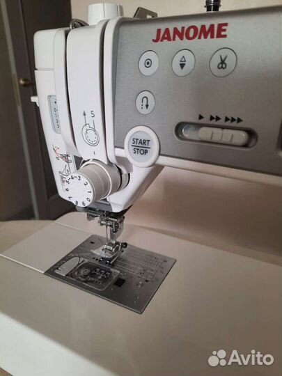 Швейная машина janome 6700