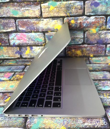 Macbook pro 13 8/256gb, MacOs Monterey 2021год