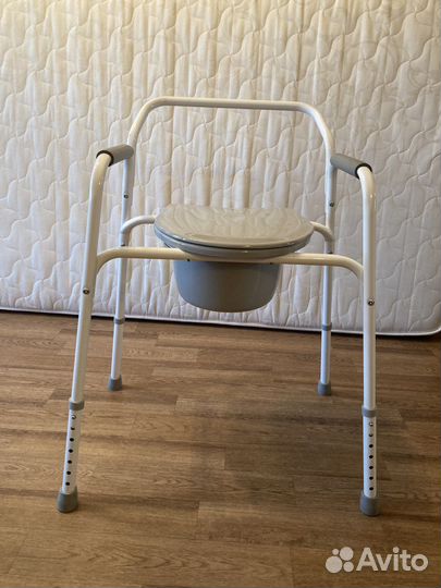 Санитарный стул туалет