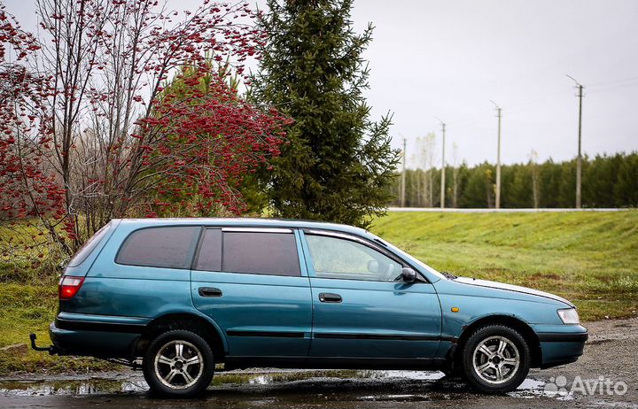 Toyota Caldina 1.5 AT, 2000, 142 000 км