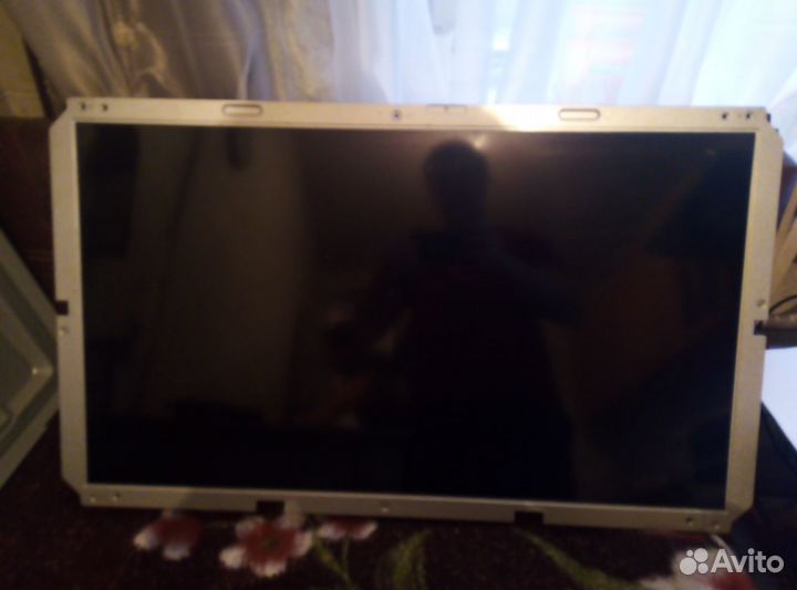 Разбираю Samsung LE32C454