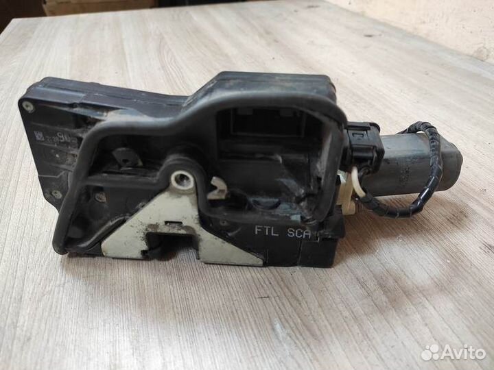 Замок двери передней левой BMW 7 -Series E65 E66 с