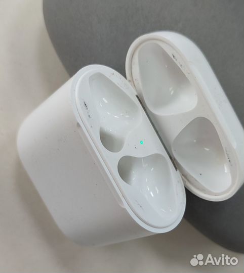 Кейс AirPods 1-го поколения (А1602). Оригинал