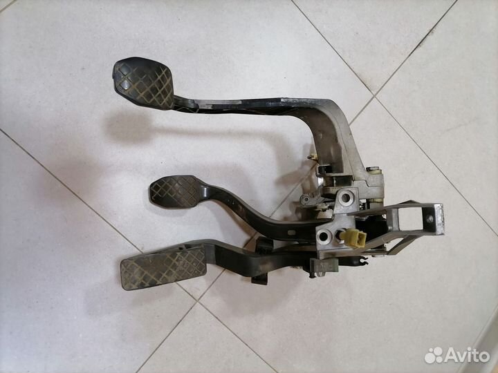 Педальный узел VW Passat b5 1996-2000