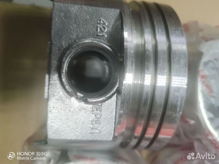 Поршень двигателя УАЗ d100.5 100 л.с. к-т