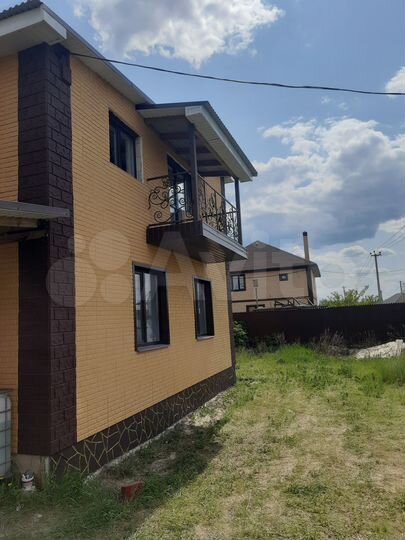 Коттедж 183 м² на участке 8 сот.