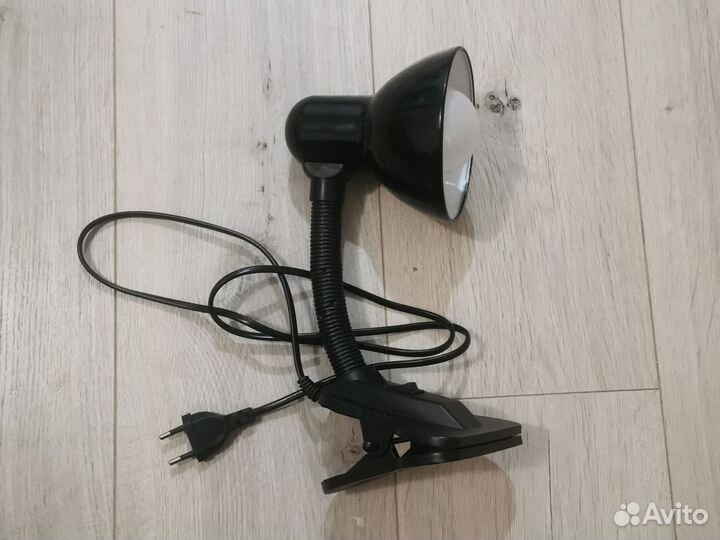 Лампа настольная