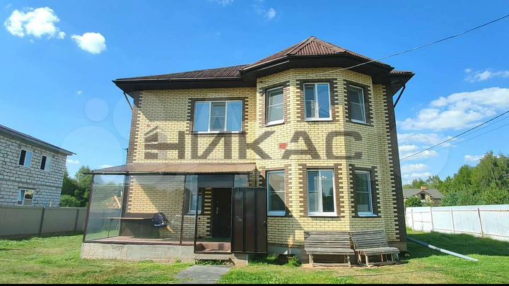 Коттедж 177,5 м² на участке 9,3 сот.