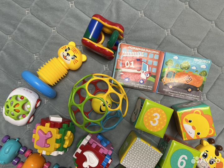 Развивающие игрушки пакетом