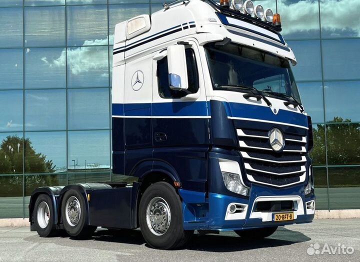 Pазбираем грузовик Mercedes-Benz Actros mpiv с 201