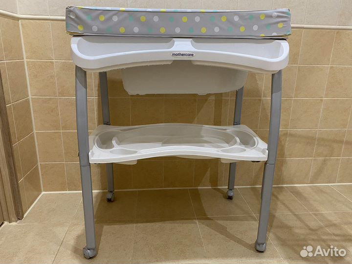 Пеленальный столик с ванночкой Mothercare