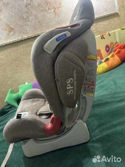 Автомобильное детское кресло