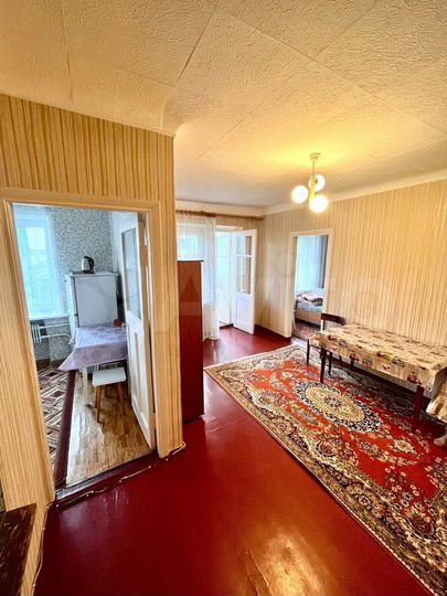 2-к. квартира, 44 м², 3/3 эт.