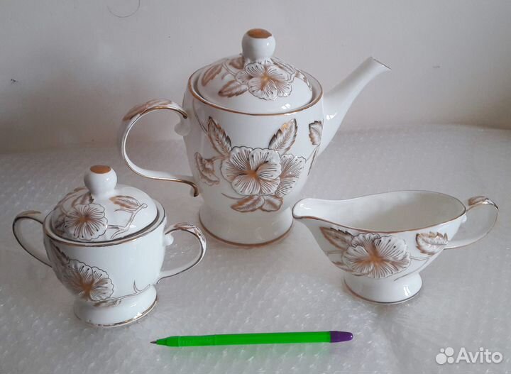 Чайник, сахарница, молочник Lefard England Collect