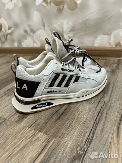 Кроссовки мужские 42 размер новые