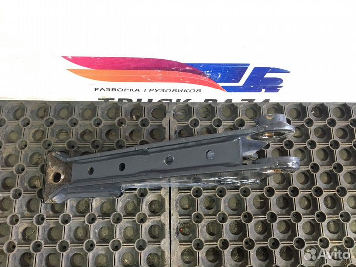 81416505031 Кронштейн бампера правый Man TGX