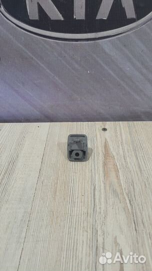 Крепление солнцезащитного козырька крючок Kia RIO