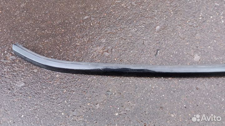 Range Rover Evoque 11- молдинг крышки багажника