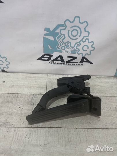 Педаль газа Hyundai Elantra 5