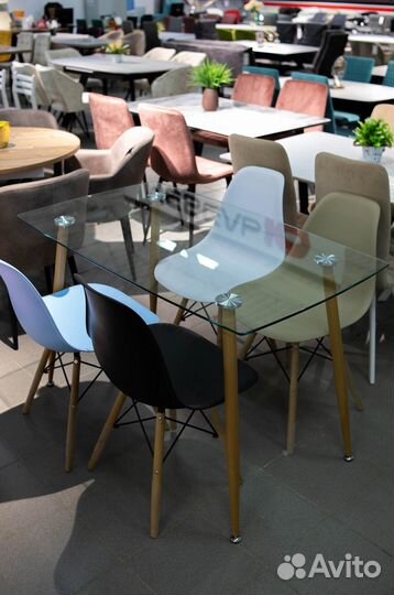 Стулья кухонные Eames в наличии