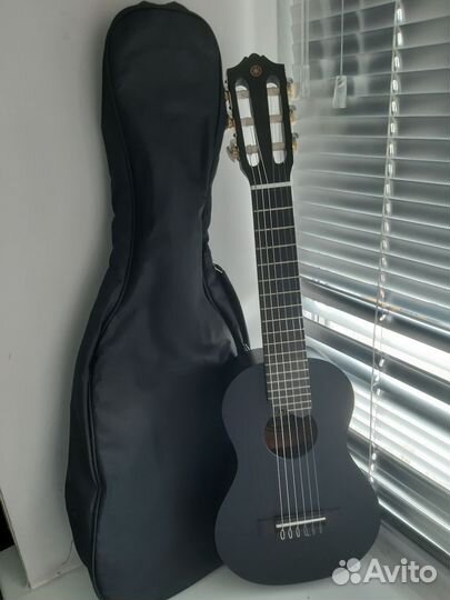 Travel гитара guitalele Yamaha GL1 чёрная